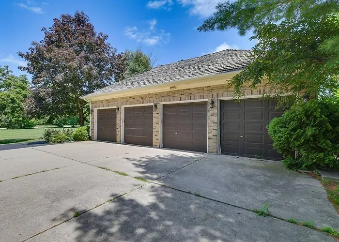 6 Shared Acres Pool Table Hills Barrington